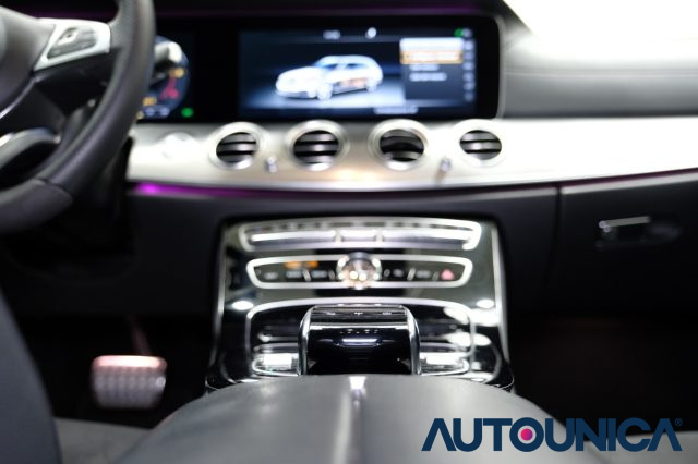 MERCEDES-BENZ E 220 usata, con Telecamera per parcheggio assistito