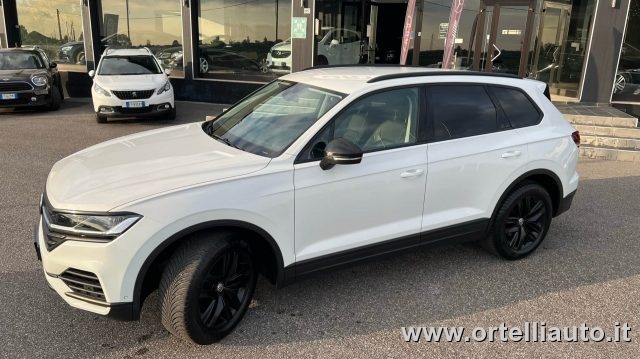 VOLKSWAGEN Touareg usata 38