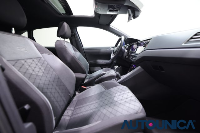 VOLKSWAGEN Taigo usata 50