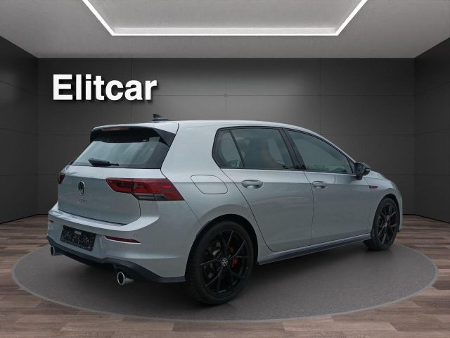VOLKSWAGEN Golf usata, con Boardcomputer