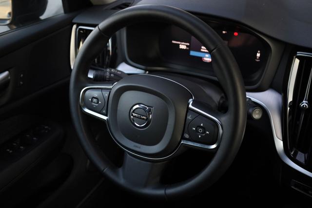 VOLVO V60 usata, con Sensori di parcheggio anteriori