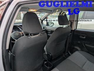 TOYOTA Yaris usata 23