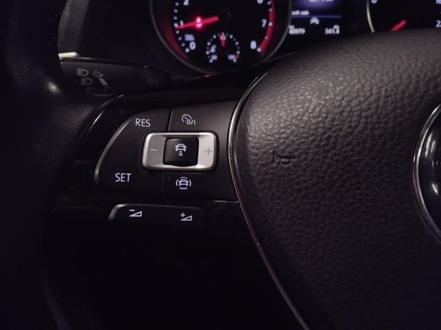 VOLKSWAGEN Tiguan usata, con Airbag testa