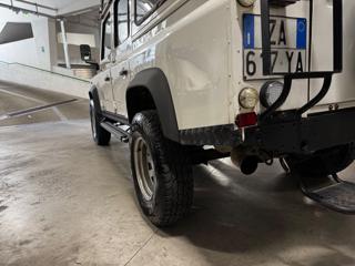 LAND ROVER Defender usata 11