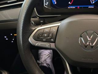 VOLKSWAGEN Passat usata, con Park Distance Control
