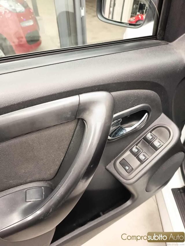 DACIA Duster usata 27