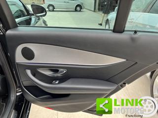 MERCEDES-BENZ E 200 usata, con Leve al volante