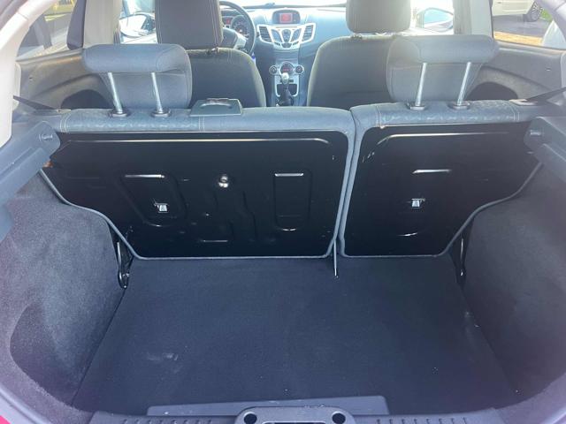 FORD Fiesta usata, con Specchietti laterali elettrici