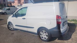FORD Transit Courier usata, con Autoradio