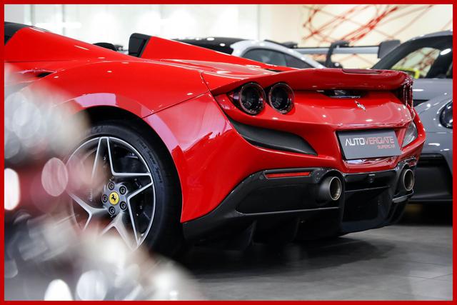 FERRARI F8 usata, con ESP