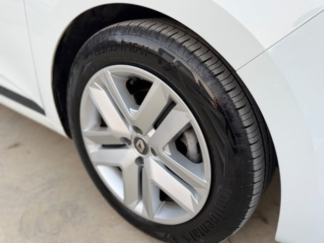 RENAULT Clio usata, con Filtro antiparticolato