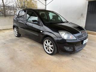 FORD Fiesta usata, con Autoradio