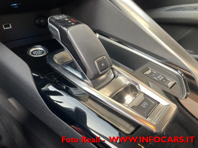 PEUGEOT 3008 usata, con USB