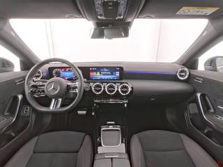 MERCEDES-BENZ CLA 180 usata, con Chiusura centralizzata