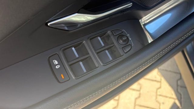 JAGUAR E-Pace usata, con Chiusura centralizzata