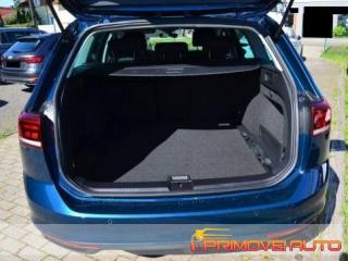 VOLKSWAGEN Passat Variant usata, con Climatizzatore