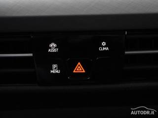 VOLKSWAGEN Golf usata, con Sensori di parcheggio anteriori