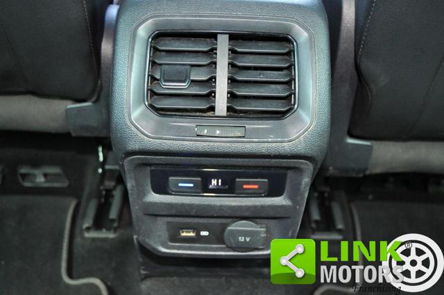 VOLKSWAGEN Tiguan usata, con USB