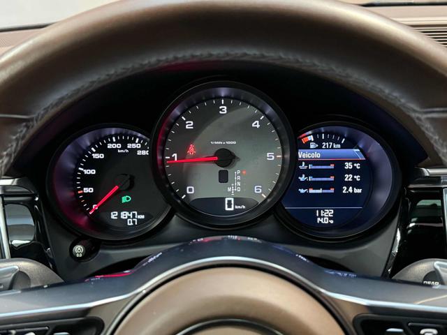 PORSCHE Macan usata, con USB