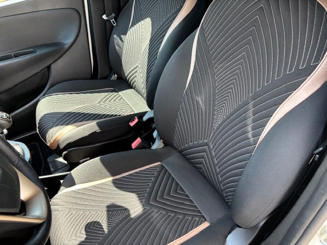 LANCIA Ypsilon usata, con Autoradio digitale