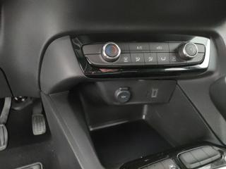 OPEL Corsa usata, con Park Distance Control