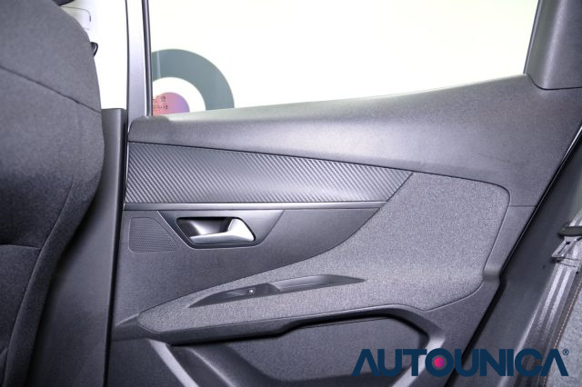 PEUGEOT 3008 usata, con Head-up display
