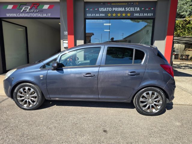OPEL Corsa usata, con Lettore CD