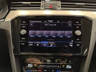 VOLKSWAGEN Passat Variant usata, con Autoradio digitale