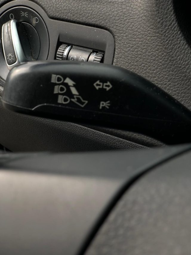 VOLKSWAGEN Polo usata, con Specchietti laterali elettrici