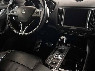 MASERATI Levante usata, con Tettuccio apribile