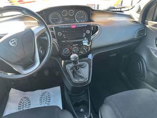 LANCIA Ypsilon usata, con USB