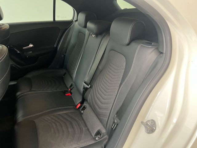 MERCEDES-BENZ A 180 usata, con USB