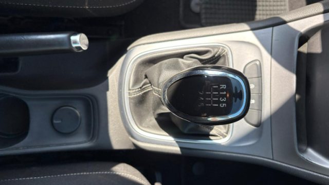 OPEL Astra usata, con Servosterzo