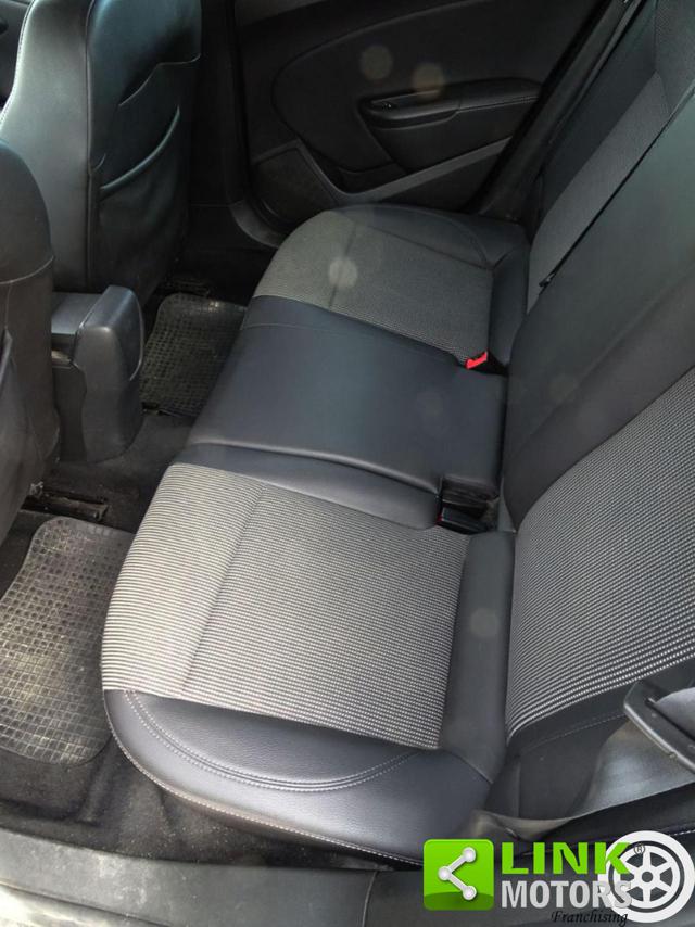 OPEL Astra usata, con Controllo automatico clima