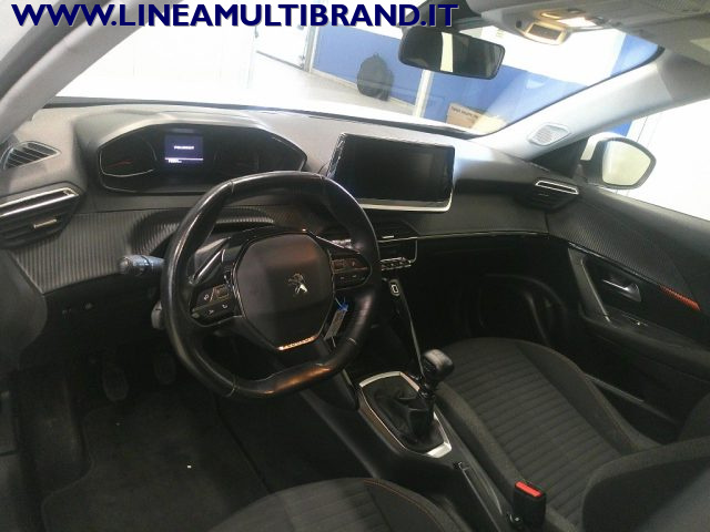 PEUGEOT 2008 usata, con Controllo automatico clima