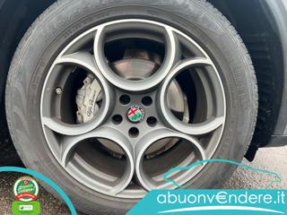 ALFA ROMEO Stelvio usata, con Volante in pelle