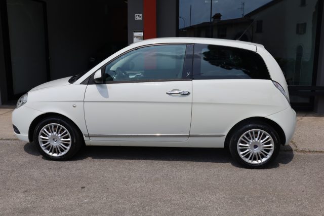 LANCIA Ypsilon usata, con MP3