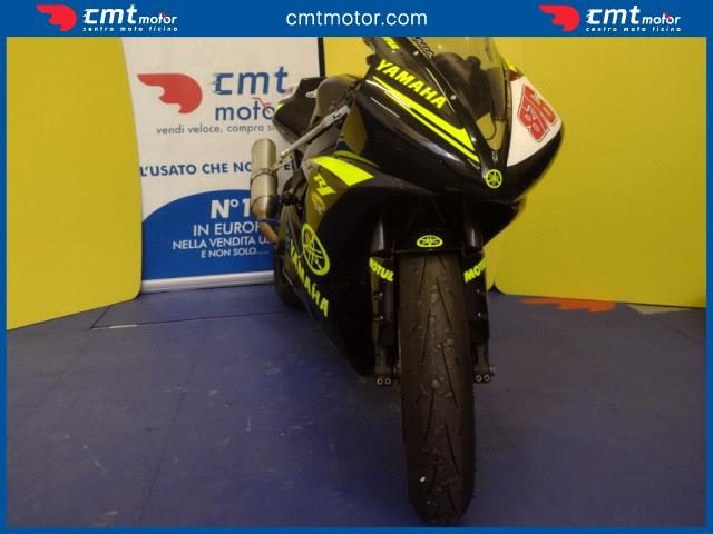YAMAHA YZF R1 usata 1
