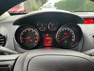 OPEL Meriva usata, con Sedile posteriore sdoppiato