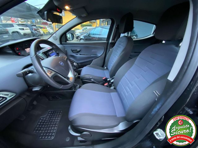 LANCIA Ypsilon usata, con ESP