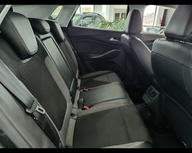 OPEL Grandland X usata, con Specchietti laterali elettrici