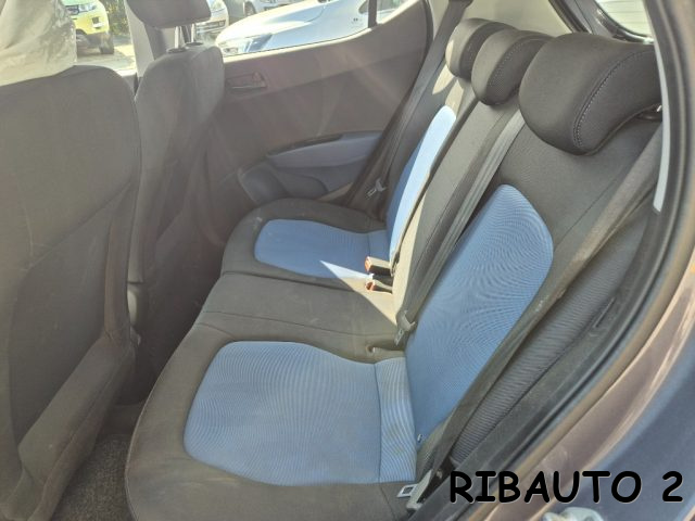 HYUNDAI i10 usata, con Autoradio