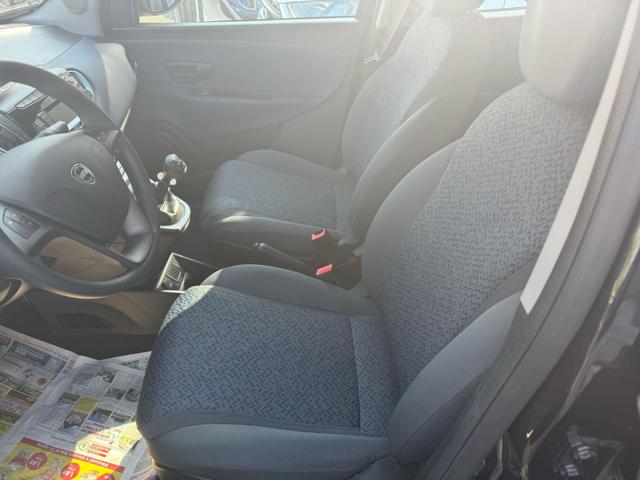 LANCIA Ypsilon usata, con Controllo automatico clima