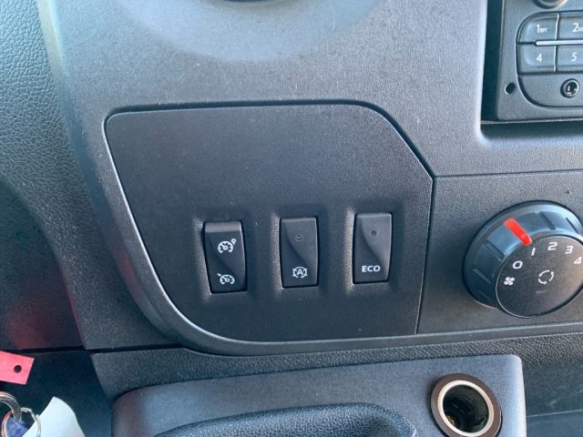 OPEL Movano usata, con MP3