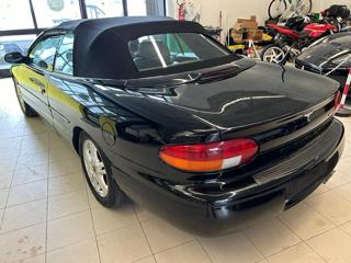 CHRYSLER Stratus usata, con Autoradio