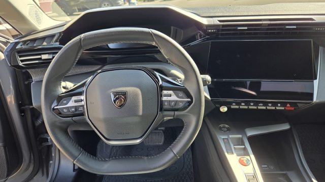 PEUGEOT 408 usata, con Touch screen