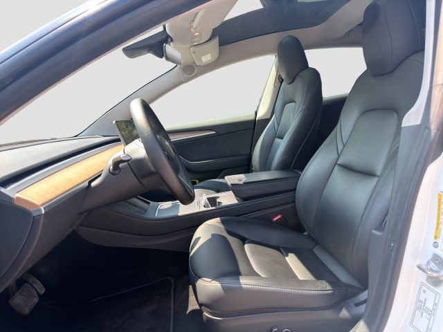 TESLA Model 3 usata 9