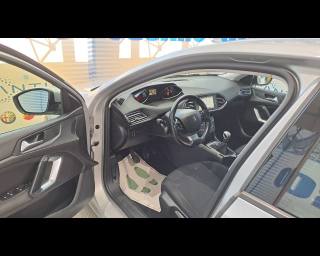 PEUGEOT 308 usata, con Controllo automatico clima
