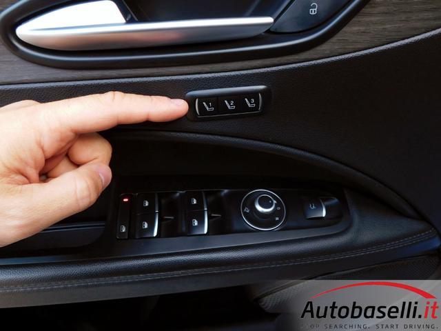ALFA ROMEO Stelvio usata, con Sensore di luce