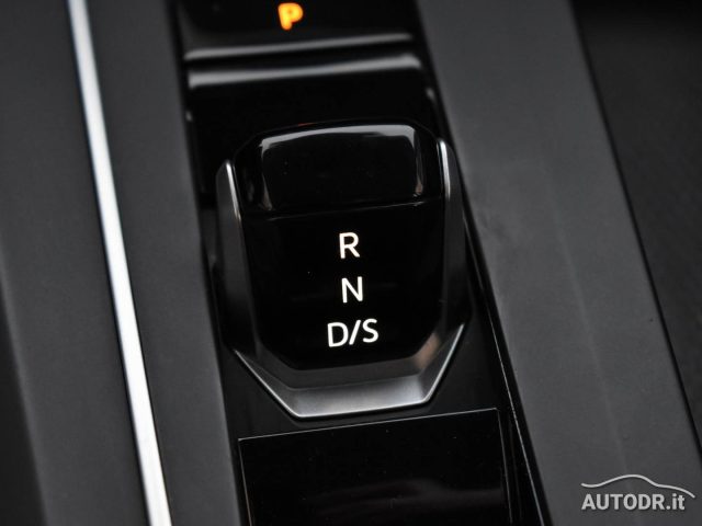 VOLKSWAGEN Golf usata, con Bluetooth